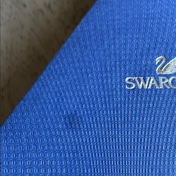 SWAROVSKI 2012 Annual Star Crystal Christmas Ornament #1125019 - Picture 8 of 10